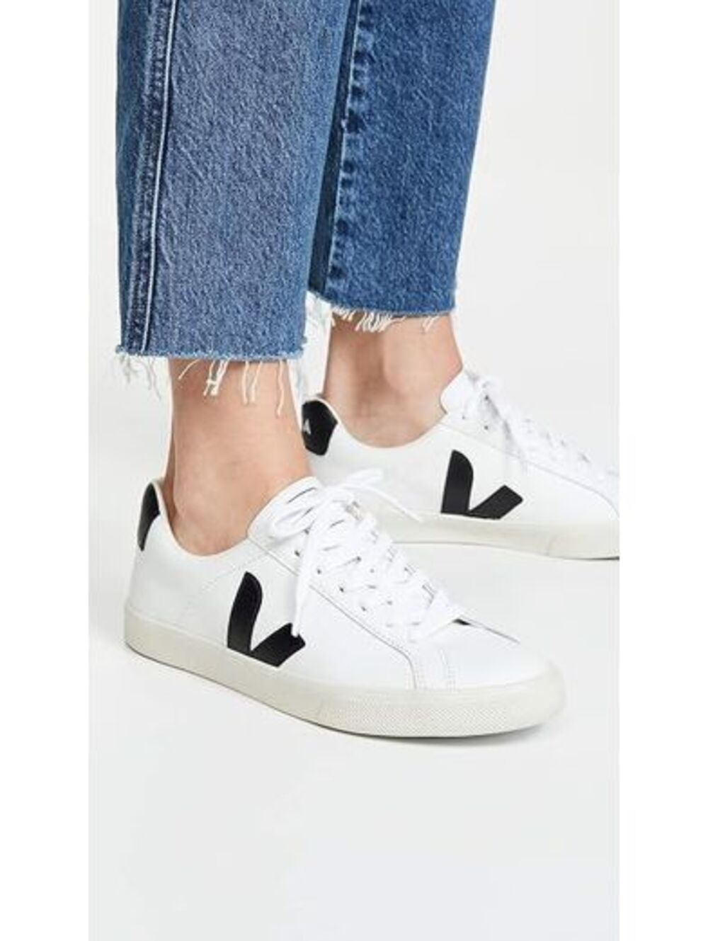 Veja Unisex Esplar Trainers Extra White W-9,M-7 ($155)